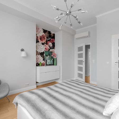 Unitapartament Delux Warszawa Centrum Blisko Plac Zbawiciela Hala Koszyki Metro Politechnika Jest To Elegancki I Wygodny Apartament Na Noclegi I Pobyt W Warszawie - Zapraszamy Kültér fotó